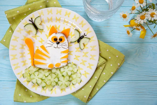 Komik kedi peynirli sandviç