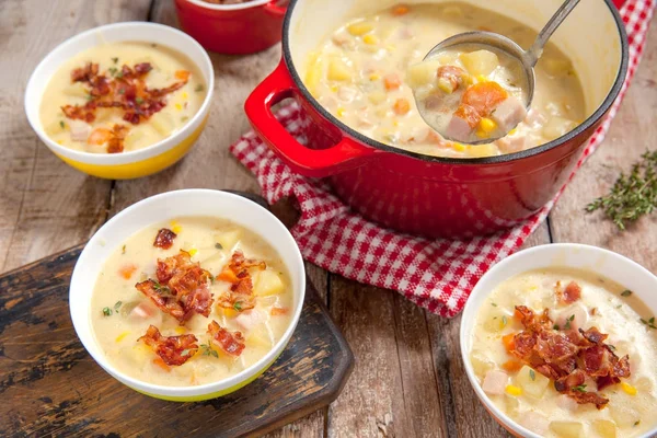 Ham brambor a kukuřice polévka — Stock fotografie