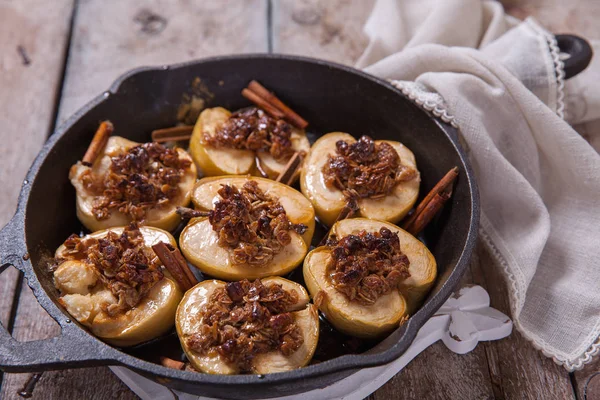 Baked apple with nuts, honey and oat flakes — Stock Photo, Image