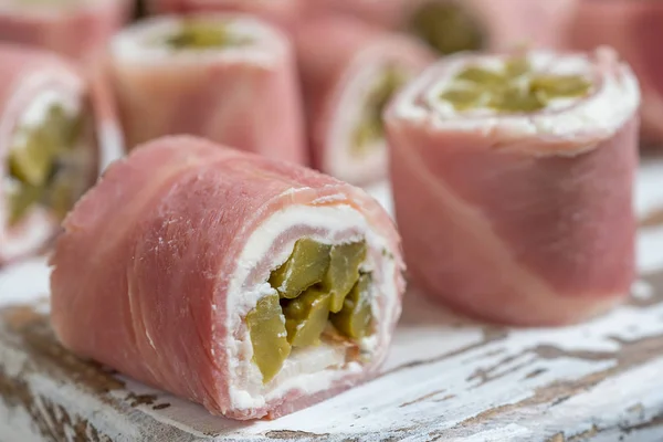 Ham en augurk Roll Ups — Stockfoto