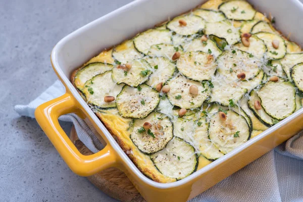 Casserole de courgettes au fromage — Photo