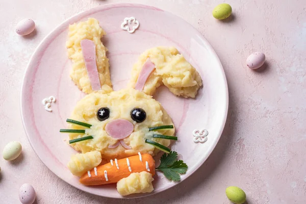 Zabawny króliczek Wielkanoc dzieci posiłek — Zdjęcie stockowe