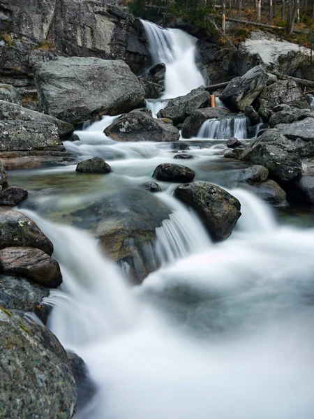 Waterfall rapids on a mountain stream — Stock Photo, Image