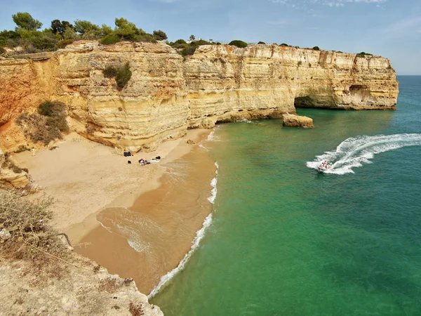 Algarve, Portugalia. Morze i skały — Zdjęcie stockowe