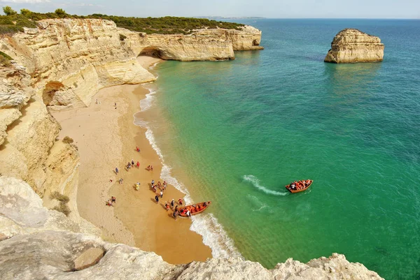 Algarve, Portugalia. Morze i skały — Zdjęcie stockowe