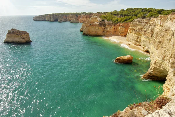 Algarve Portugália. Gyönyörű tengerpart. — Stock Fotó