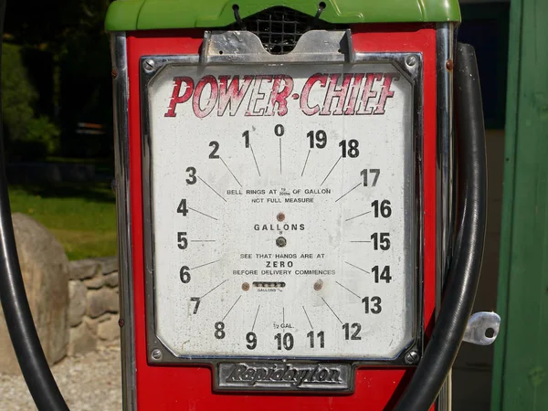 Petrol pump historical stand — Stock Photo, Image