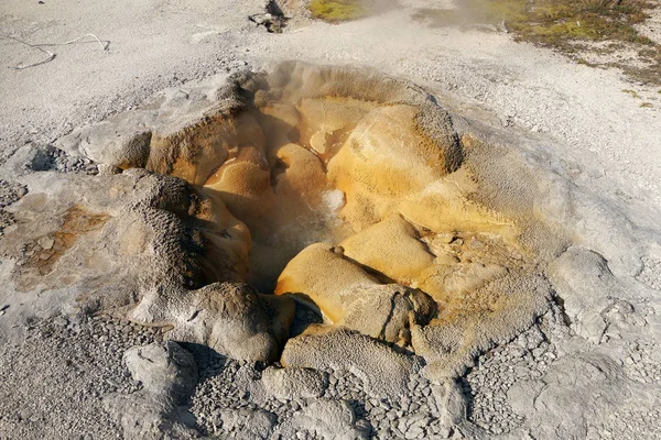 Stoom Thermische Vijver Yellowstone National Park Natuurverschijnsel Wyoming Verenigde Staten — Stockfoto