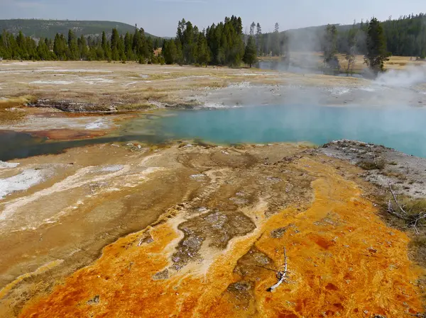 Lac thermique de couleur abstraite à Yellowstone — Photo