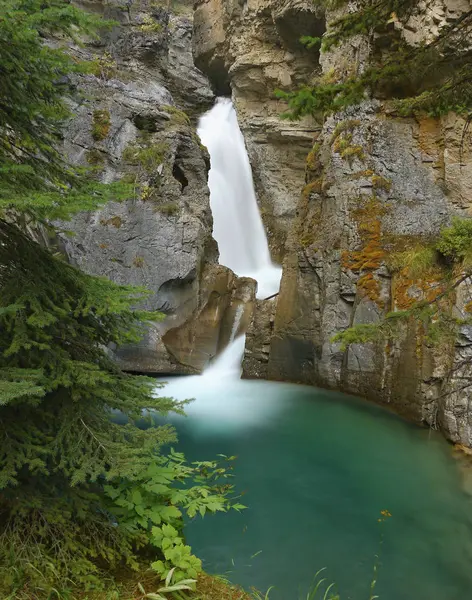 Waterfall Johnston Canyon Canadian Rocky Mountains — Stock Photo, Image