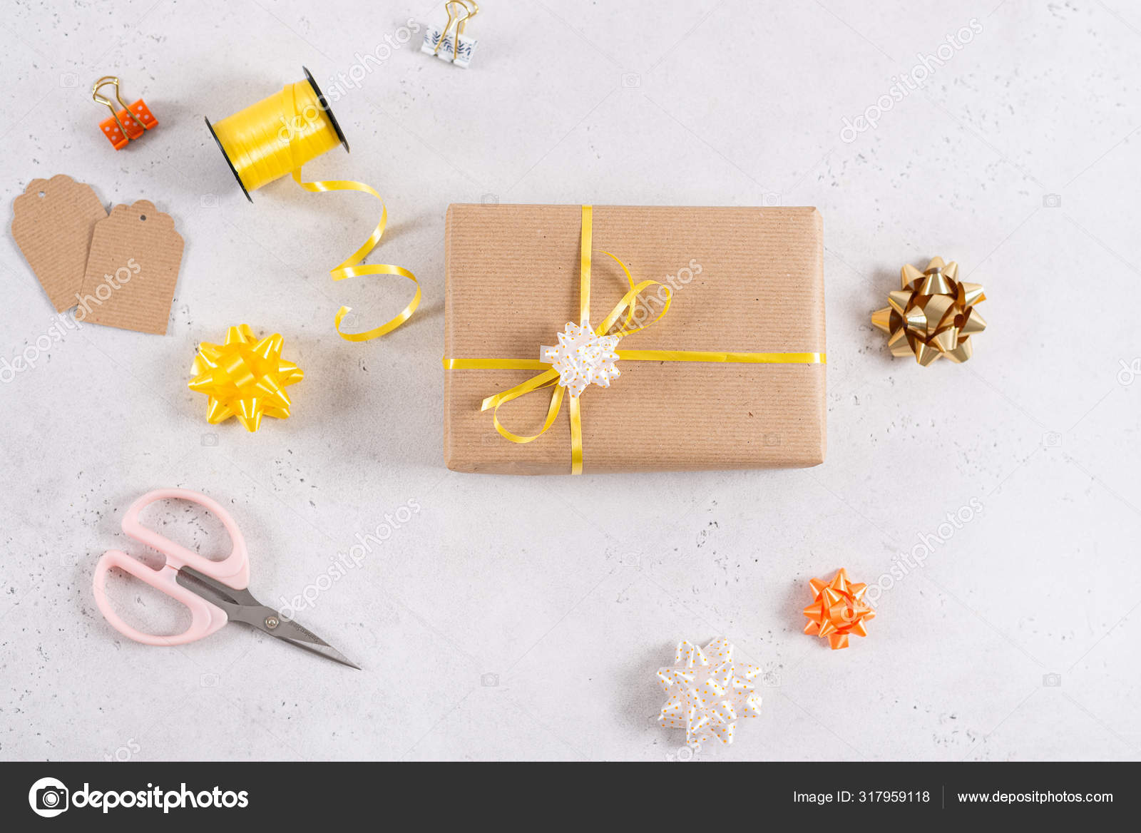 https://st3.depositphotos.com/18844808/31795/i/1600/depositphotos_317959118-stock-photo-gift-box-wrapped-in-craft.jpg