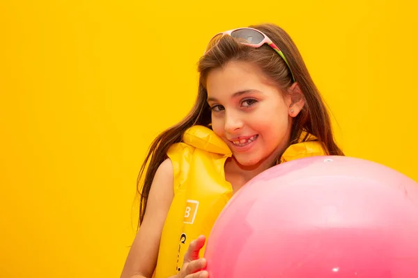 Menina Sorridente Colete Salva Vidas — Fotografia de Stock