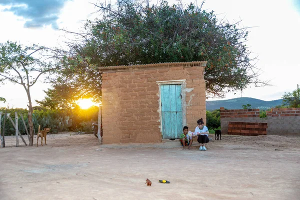 Bahia Brasile Circa Maggio 2019 Bambini Alle Porte Delle Loro Immagine Stock