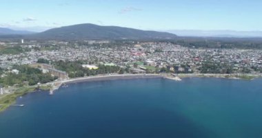 Gündüz şehrin hava görüntüsü