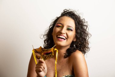 Brezilya karnaval. Karnaval eğleniyor kostüm genç kadın.