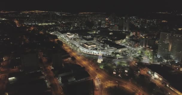 Flygfoto Över Natten Stad Med Lysande Ljus — Stockvideo