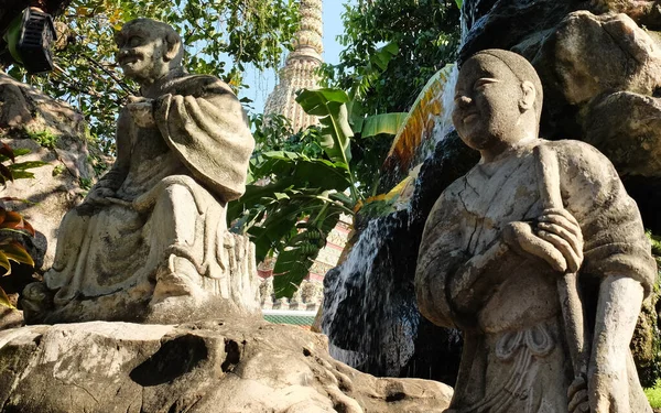 Стародавні Кам Яні Скульптури Саду Буддійського Монастиря — стокове фото