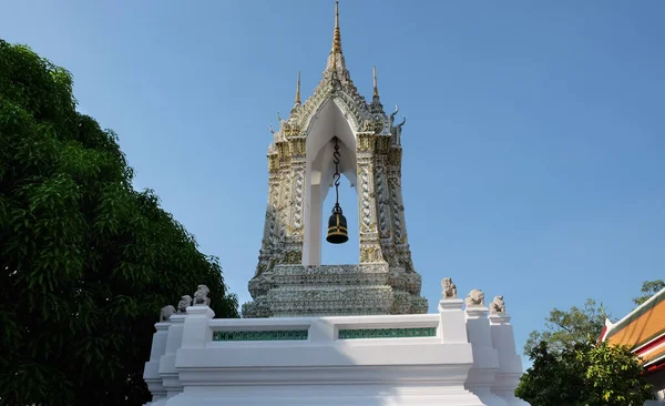 Sino Bronze Antigo Mosteiro Budista Pequena Torre Sineira Asiática — Fotografia de Stock