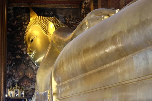 Världens Största Skulptur Lutande Buddha Ett Tempel Bangkok — Stockfoto