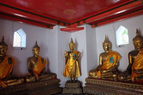 Gilded Statues Buddha Sitting Lotus Position Statues Buddhist Monastery — Stock Photo, Image