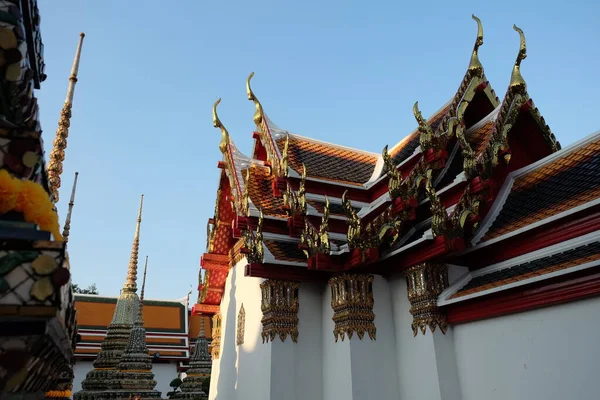 Krásné Střechy Buddhistického Chrámu Architektonické Umění Jihovýchodní Asie — Stock fotografie