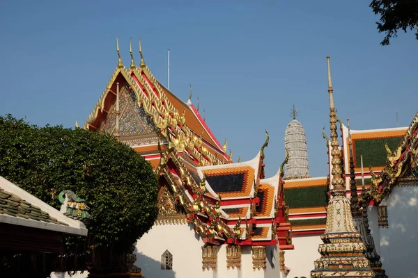 Egy Buddhista Templom Gyönyörű Tetői Délkelet Ázsia Építészeti Művészete — Stock Fotó