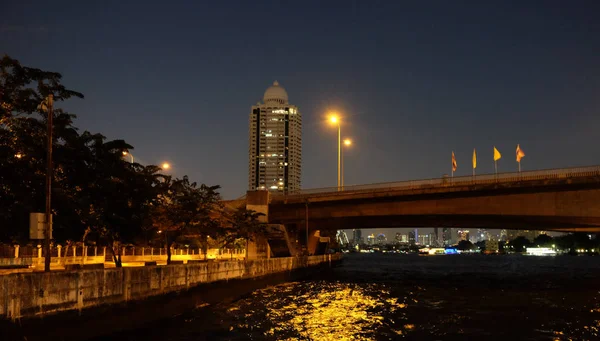 Puente Sobre Río Chao Phraya Por Noche Paisaje Nocturno — Foto de Stock