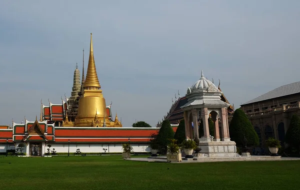 Vista Grande Palácio Real Banguecoque Aranhas Douradas Mosteiros Budistas — Fotografia de Stock