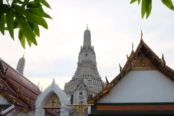 Las Torres Principales Del Complejo Del Templo Wat Arun Bangkok —  Fotos de Stock