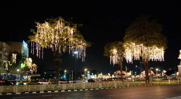Bangkok Tailândia Dezembro 2018 Árvores Decoradas Com Luzes Férias Crescem — Fotografia de Stock