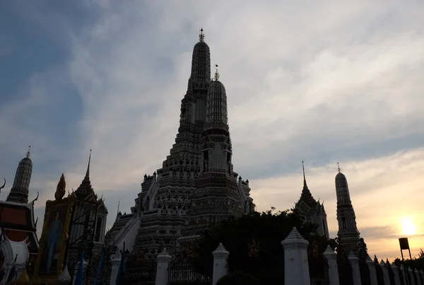 Bangkok Thaïlande Décembre 2018 Temple Bouddhiste Wat Arun Dans Soirée — Photo