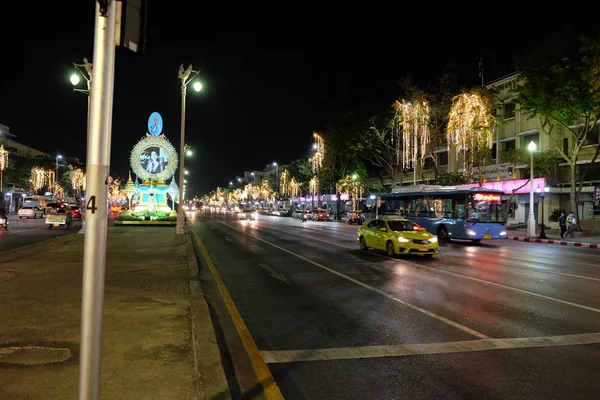 Bangkok Tayland Aralık 2018 Tayland Gece Başkentinin Caddesinde Trafik — Stok fotoğraf