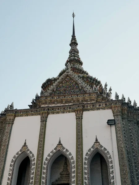 Edifício Luxuoso Grande Palácio Banguecoque Luxuosamente Decorado Pináculo Telhado Casa — Fotografia de Stock