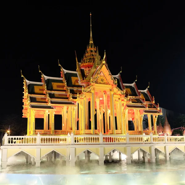 Ein Prachtvolles Modell Eines Buddhistischen Tempels Ausgestellt Bei Einem Urlaub — Stockfoto