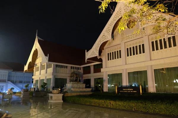 Bangkok Tailândia Dezembro 2018 Edifício Golden Teak Museum Noite Uma — Fotografia de Stock