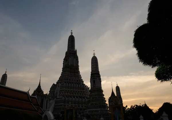 Bangkok Thaïlande Décembre 2018 Temple Bouddhiste Wat Arun Dans Soirée — Photo