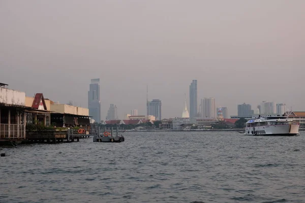 Bangkok Thailand Грудня 2018 Річковий Круїзний Корабель Плаває Річці Чао — стокове фото