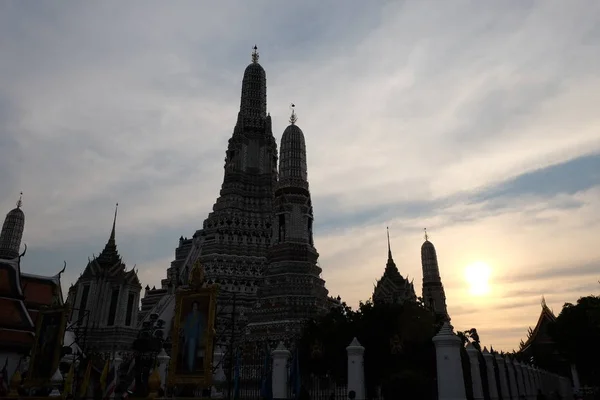 Bangkok Thaïlande Décembre 2018 Temple Bouddhiste Wat Arun Dans Soirée — Photo