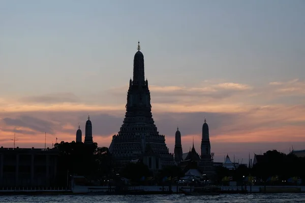 Bangkok Tailandia Diciembre 2018 Templo Wat Arun Encuentra Orillas Del —  Fotos de Stock