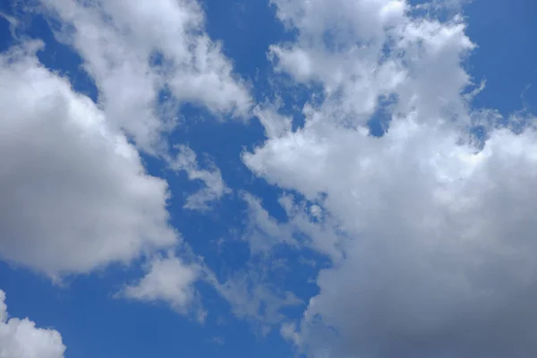 구름으로 뒤덮여 — 스톡 사진