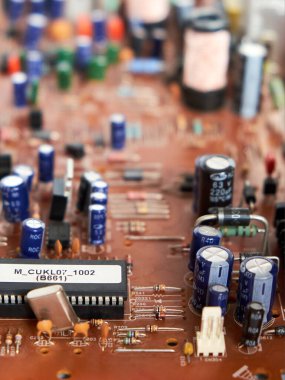 Chernihiv bölgesi, Ukrayna, 25 Nisan 2019. Eski yazdırılmış devre kartı.