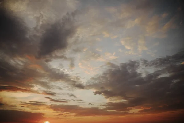 Dramatyczne Niebo Zachodu Słońca Chmurne Niebo Jako Tło — Zdjęcie stockowe