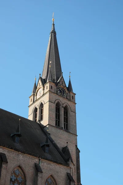 Spire Sur Clocher Une Église Chrétienne — Photo