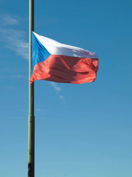 Eine Gesenkte Tschechische Flagge Flattert Wind — Stockfoto