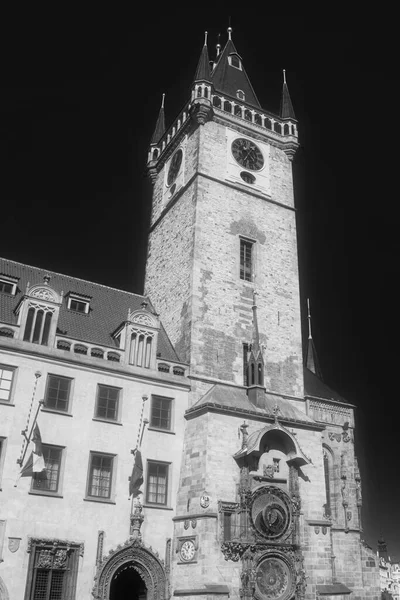 Torre Del Vecchio Municipio Praga Cui Trova Orologio Astronomico Bianco — Foto Stock
