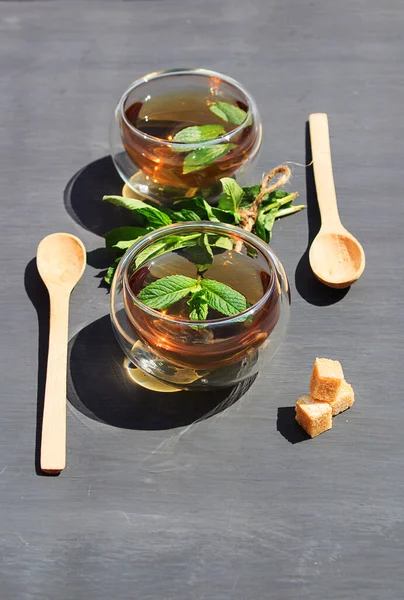 Alternative Tea Mint Lemon Brown Sugar Two Glasses Tea Wooden — Stock Photo, Image