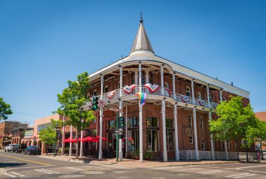 Flagstaff, Az 'daki Aspen Caddesi' ndeki Weatherford Oteli.