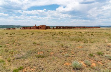 Fort Union Ulusal Anıtı 'ndaki otlaklar ve kalıntılar