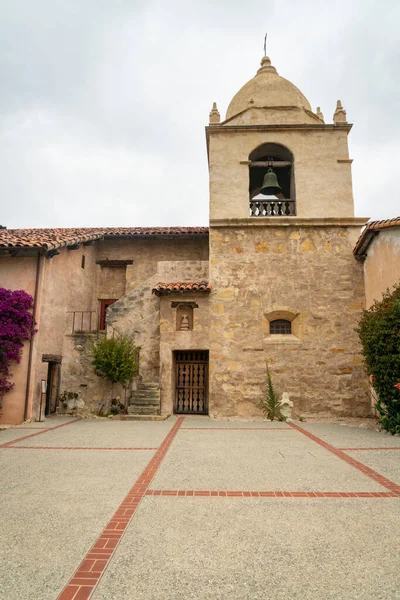 El campanario en Carmel Mission — Foto de Stock
