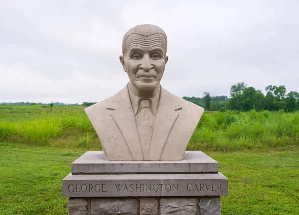 Ulusal Anıtı 'nda George Washington Carver' ın heykeli